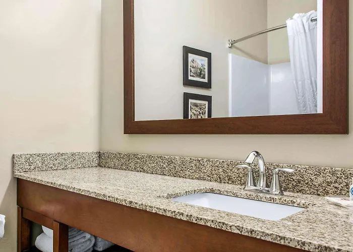 Hotel Fairfield By Marriott & Old Town 2*