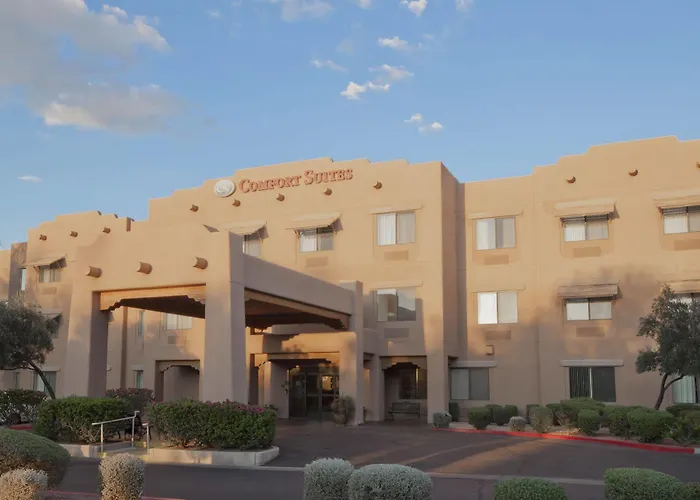 Fairfield By Marriott & Old Town 2*