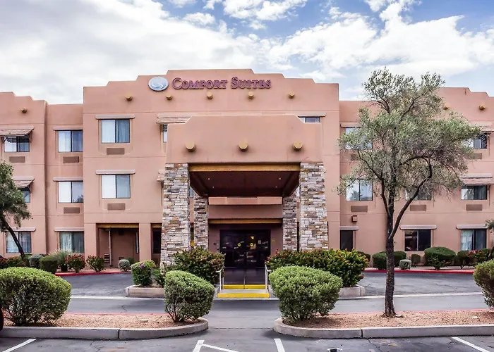 Hotel Fairfield By Marriott & Old Town 2*